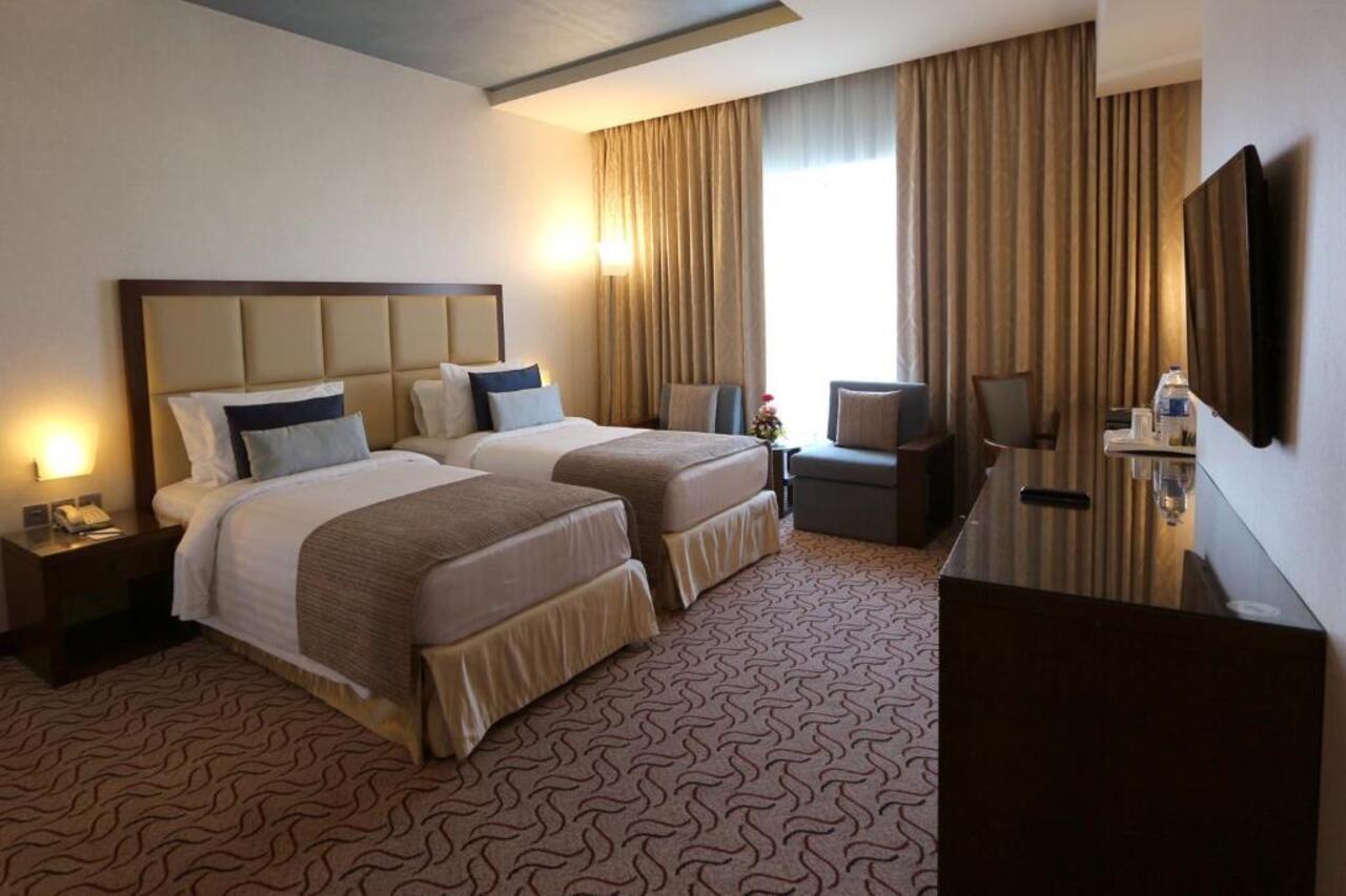 Samaya Hotel Deira Dubái Exterior foto