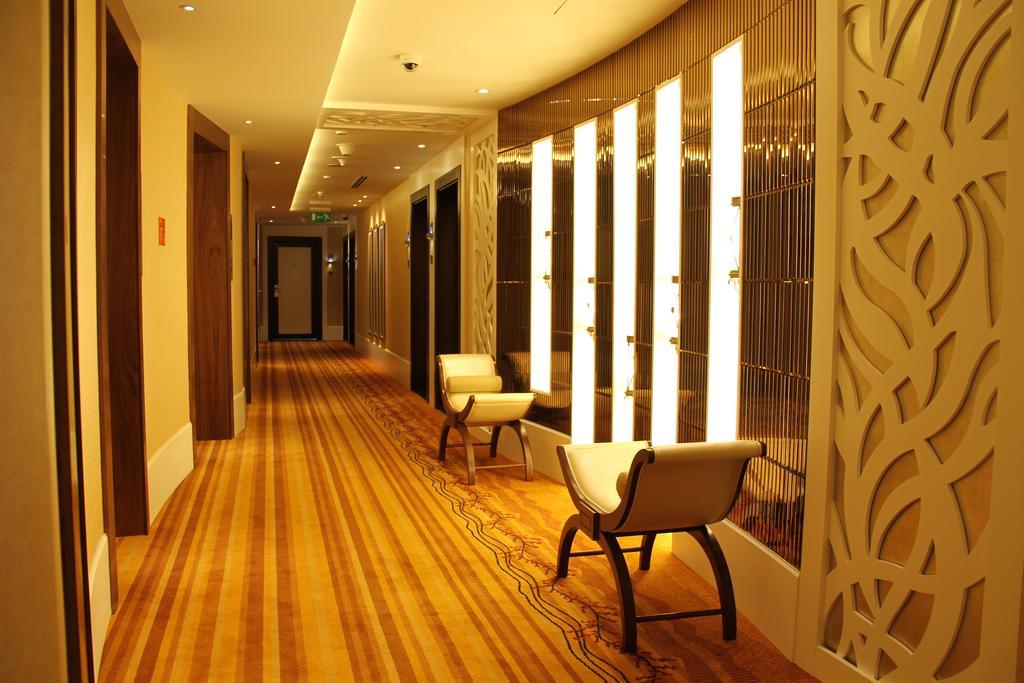 Samaya Hotel Deira Dubái Exterior foto