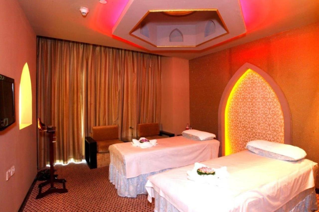 Samaya Hotel Deira Dubái Exterior foto